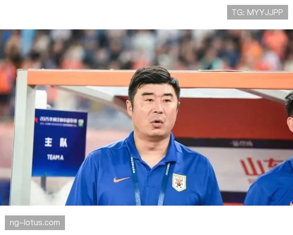 山东泰山近期多轮表现稳定,后防线磨合渐趋成熟,联赛关键阶段韧性明显 山东泰山近期多轮表现稳定,后防线磨合渐趋成熟,联赛关键阶段韧性明显